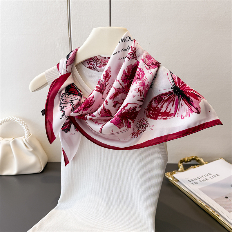 Vintage vlinderschets vierkant - Ascot Neck Scarf recensie en prijs