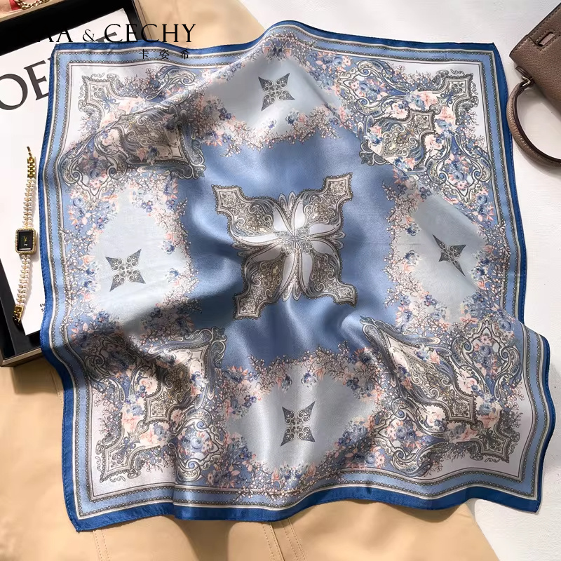 Barokke bloemen 100% moerbeizi - Ascot Neck Scarf recensie en prijs