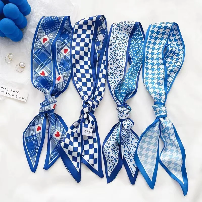 Klein blauwe zijden sjaal nieu - Ascot Neck Scarf recensie en prijs